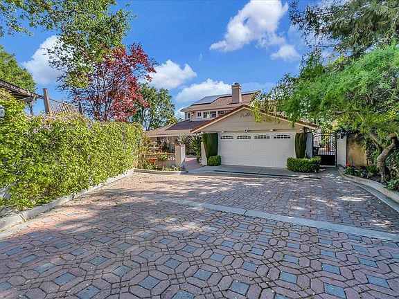 f8_10184Carmen_03_04132023