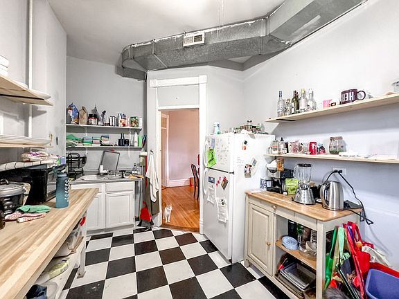4th image of 2722 W Jackson Blvd #3