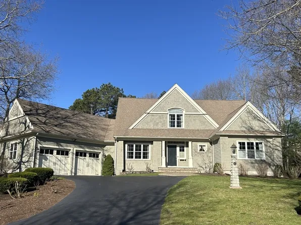 45 Chipping Hl, Plymouth, MA 02360