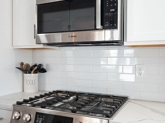 5th image of 21 Hines Way Unit 21