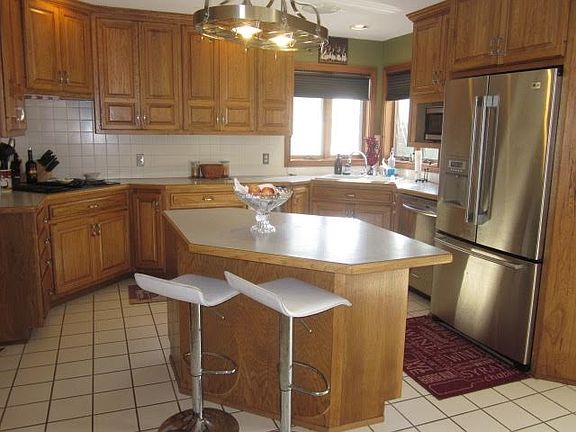 4th image of 4698 Wexmoor Dr