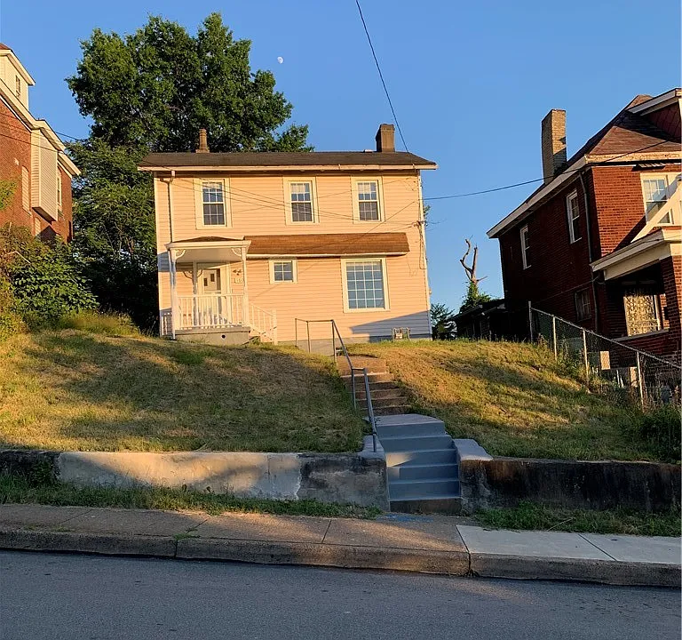 160 Hazelwood Ave