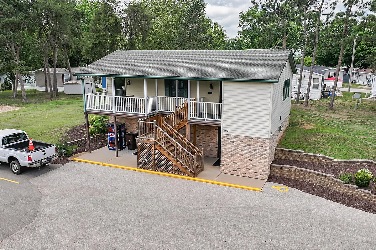 Pinewood Estates — Photo 2