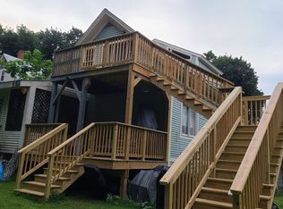 27 Williston St APT 2, Brattleboro, VT 05301