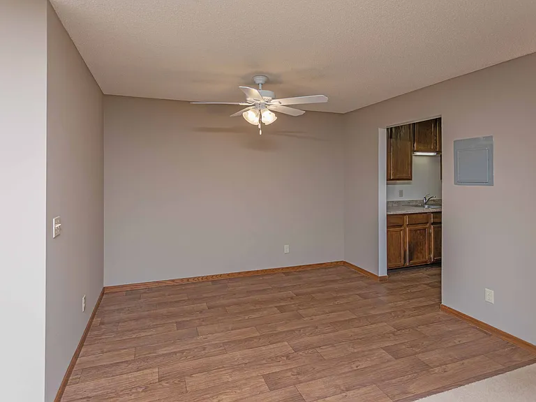 Eagle Ridge Apartments — Photo 24