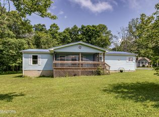 149 Northfield Dr, Crossville, TN 38571