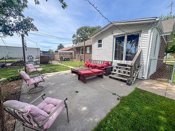 5th image of 203 Truman Ave