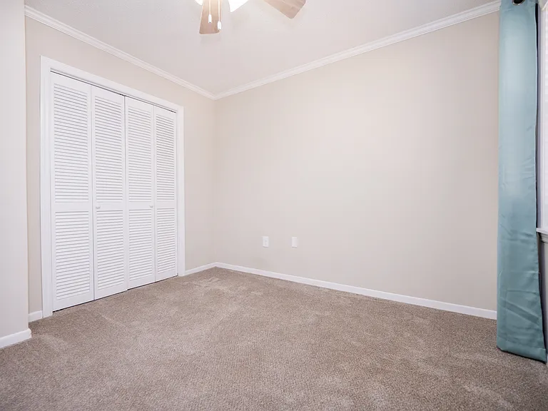415 Parkdale Dr #18C — Photo 21
