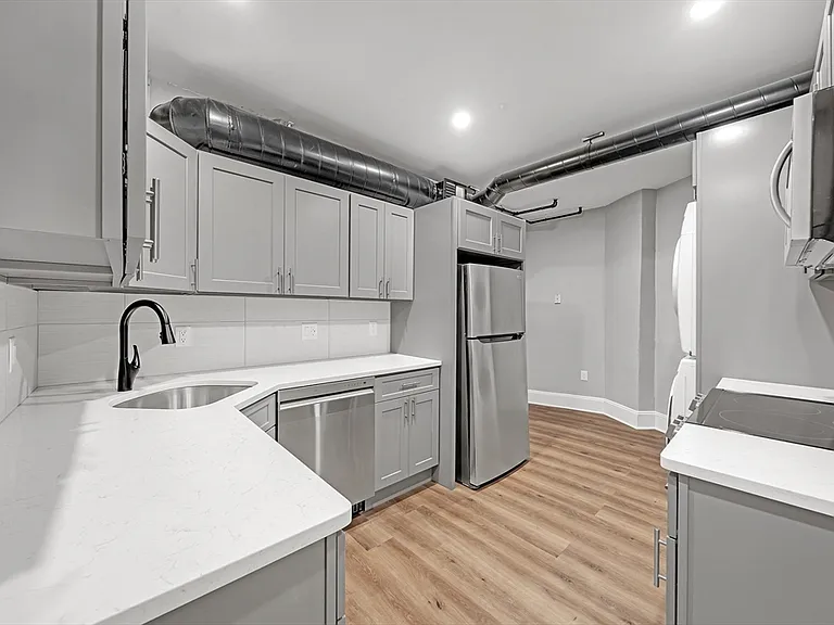 858 Huntington Ave #2 — Photo 8