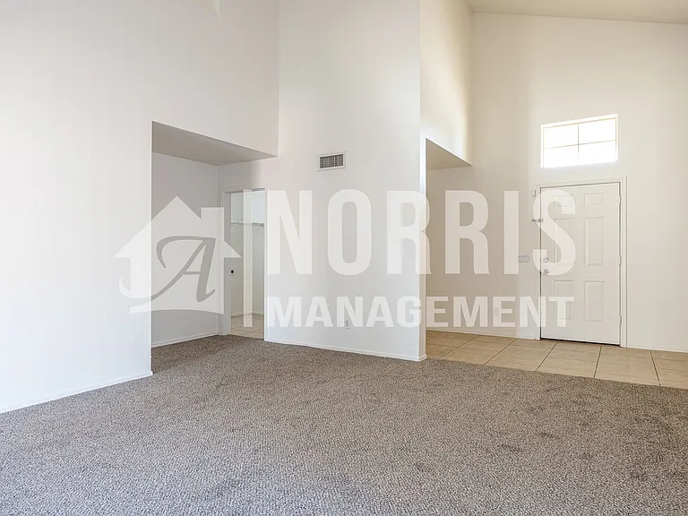 1632 E Cardinal Dr — Photo 30