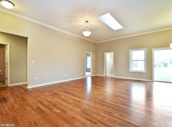 3rd image of 1342 Rainbow Cir