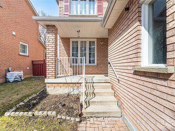 3rd image of 26 Braemore Rd