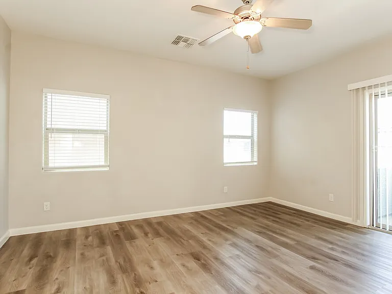 1807 W Minton St — Photo 8
