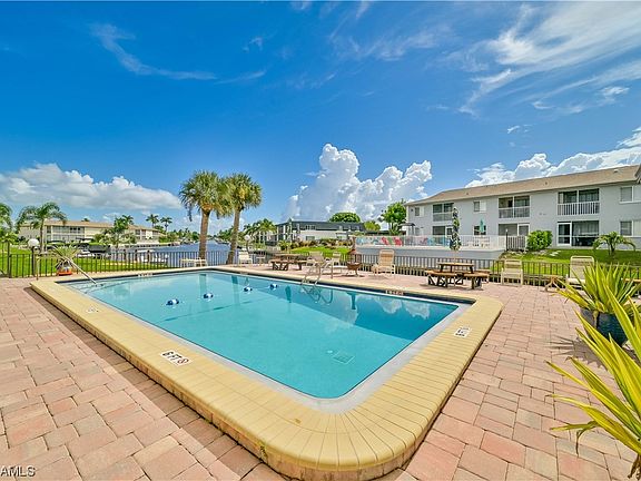 4th image of 4705 Santa Barbara Blvd #4