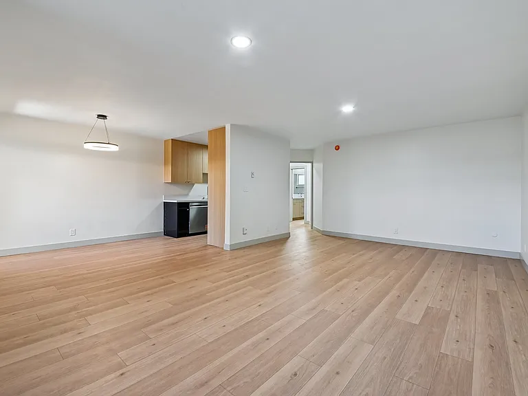 El Dorado - 1342 N. Fuller Avenue — Photo 5