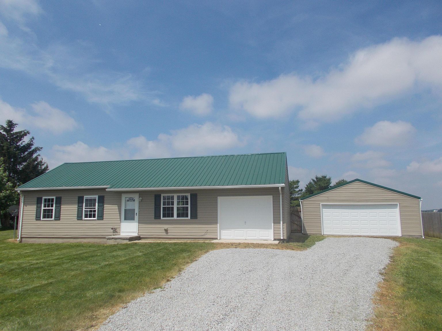 7596 White Oak Rd NE #2, Bloomingburg, OH 43106 | Zillow