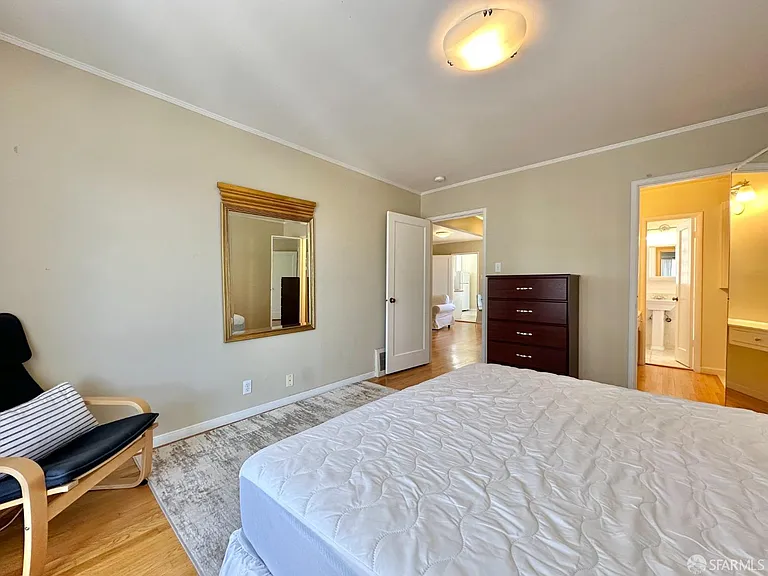 2006 Laguna St #2012 — Photo 10