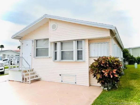 110 Nettles Blvd, Jensen Beach, FL 34957