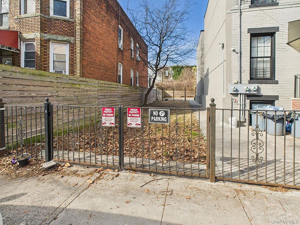 1st image of 682 Hendrix Street