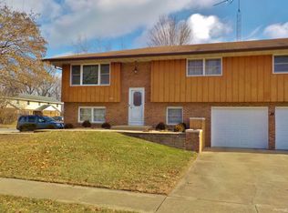 123 Deerpath Dr, Morris, IL 60450