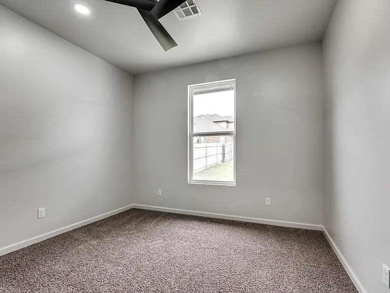14301 Village Trl — Photo 31