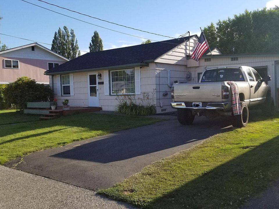 1st image of 3249 Birch Ave