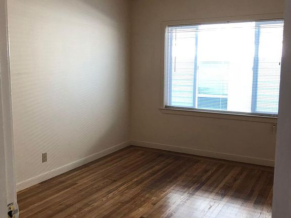 4th image of 511 Baden Ave #C