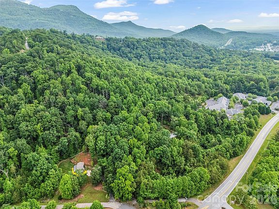 2nd image of 200 Little Wings Mountain Rd