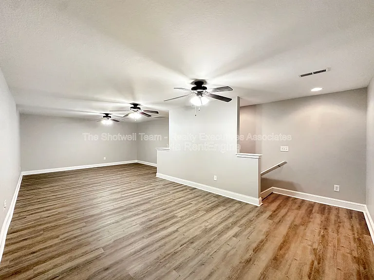 132 Hardinberry St — Photo 38