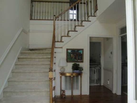 3rd image of 117 Hearthstone Ct