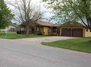 8818 Roberts Rd, Mancelona, MI 49659