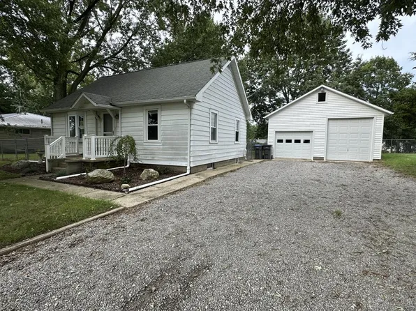 809 Zollinger Rd, Goshen, IN 46528