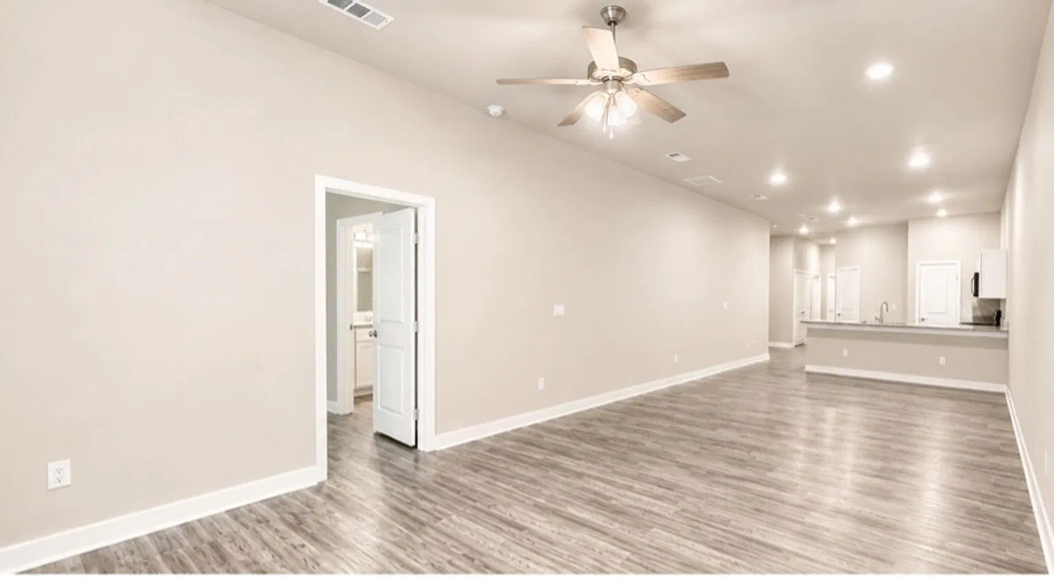 Upland Heights- 9710 Saratoga — Photo 4