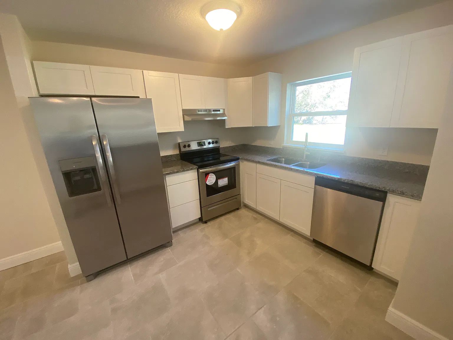 Nice 3/2 Home in Tavares — Photo 4