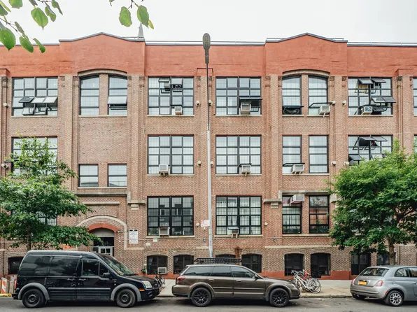 345 Eldert Street image 25 of 26
