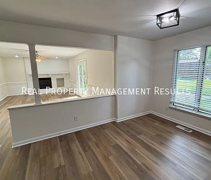 5041 E Sherwood Dr — Photo 6