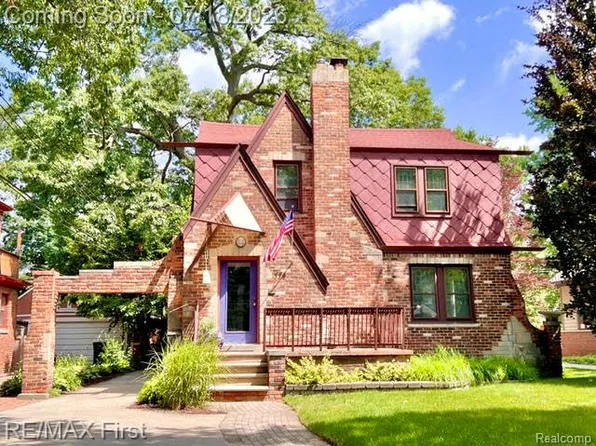 774 W Oakridge St, Ferndale, MI 48220