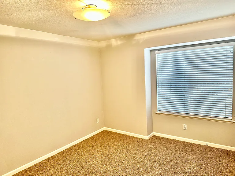 5811 W Fremont Ave — Photo 14