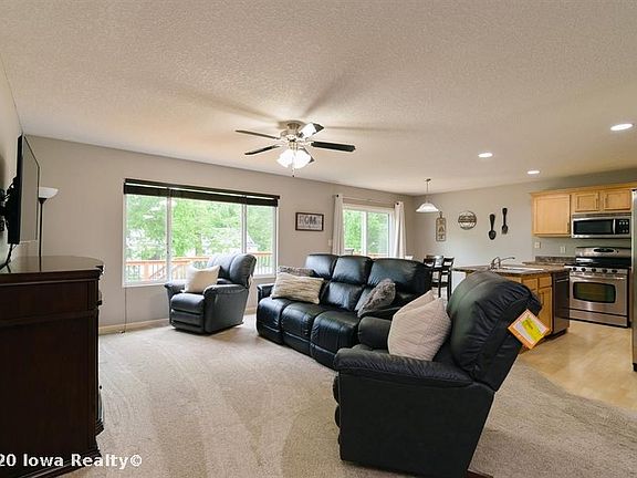 5th image of 1157 S 95th St