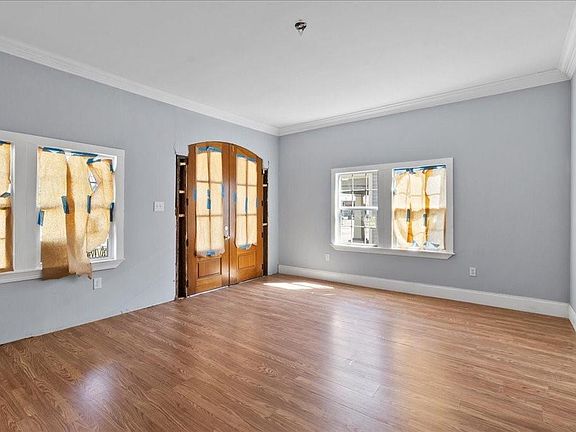 3rd image of 2616 Castiglione St