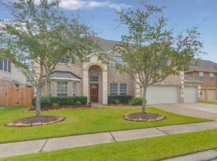 2107 Woodland Ct, Pearland, TX 77581
