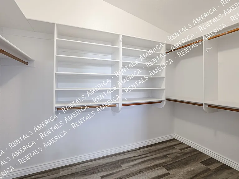 3930 E Harvard Ave — Photo 17