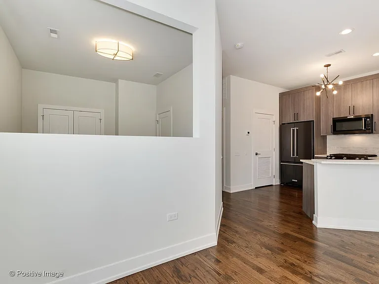 1511 N Sedgwick St — Photo 13
