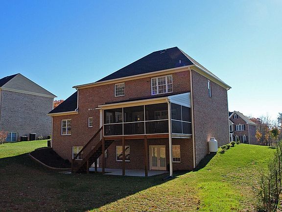 5th image of 107 Amaya Dr
