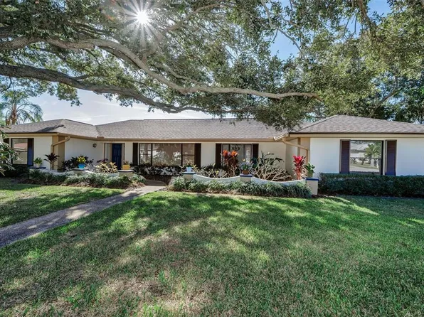 2391 Roberta Ln, Clearwater, FL 33764