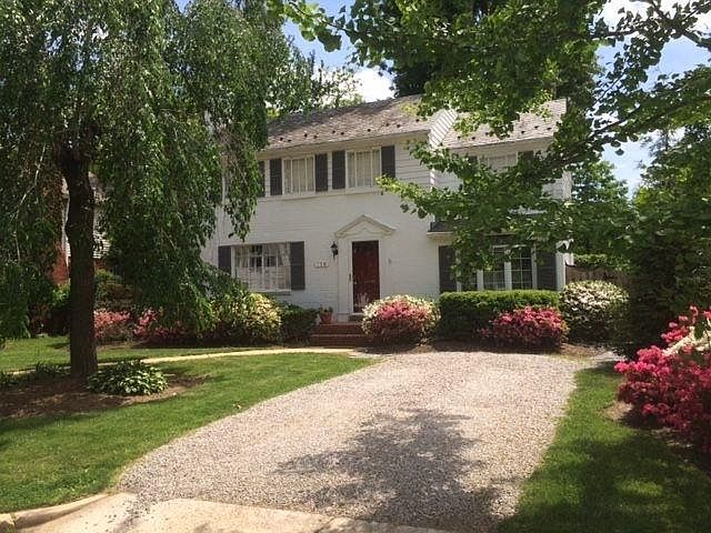 1st image of 716 Grand View Dr