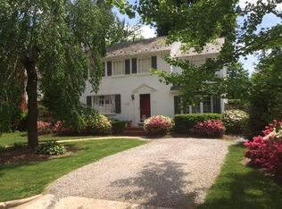 716 Grand View Dr, Alexandria, VA 22305
