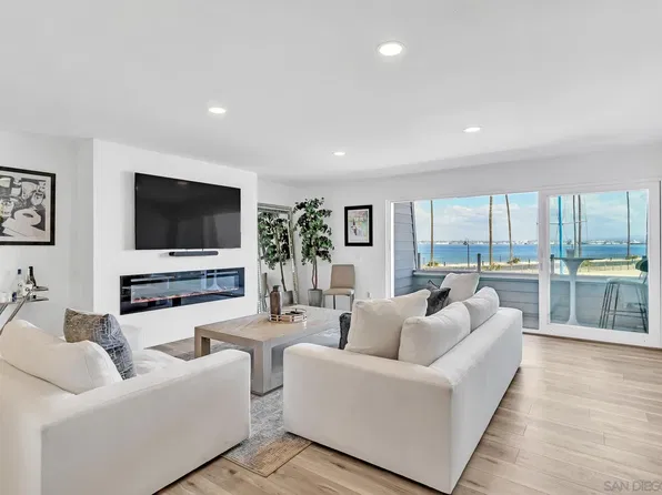 32 Montego Ct, Coronado, CA 92118