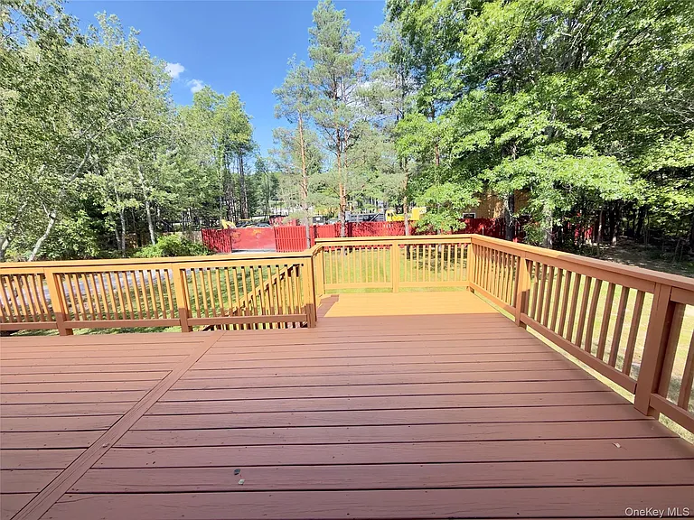 709 Bloomingburg Rd — Photo 18