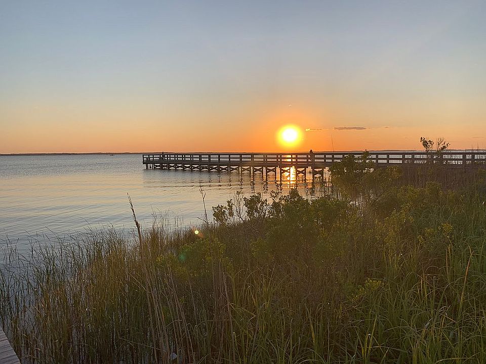 2nd image of 888 Marsh Landing